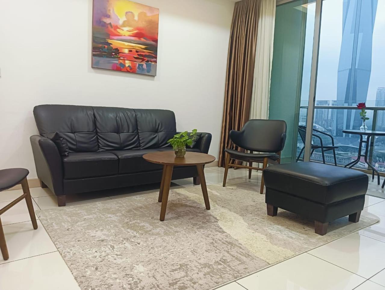 Suasana Lux Homestay *